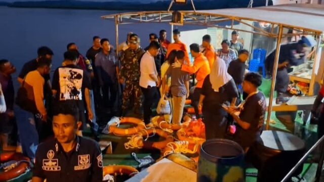 Insiden KM Barcelona V Terbakar, TNI Berhasil Evakuasi Para Korban, Berikut Ini Hasil Catatan Para Korban Selamat.
